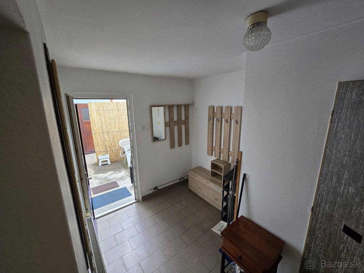 Prenajmem 2 iz. RD bez dvora - 11