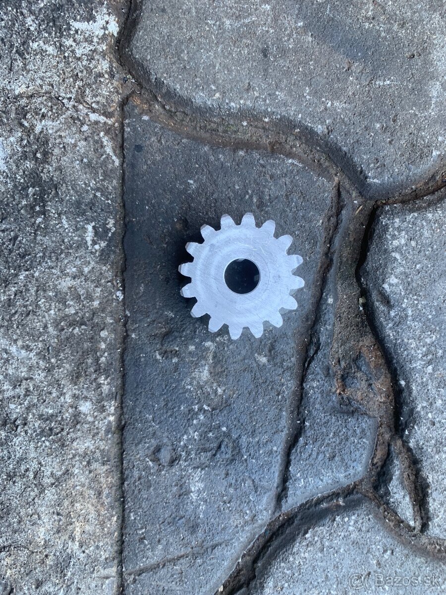 Predám držiak rezervného kolesa navijak do vw - 11