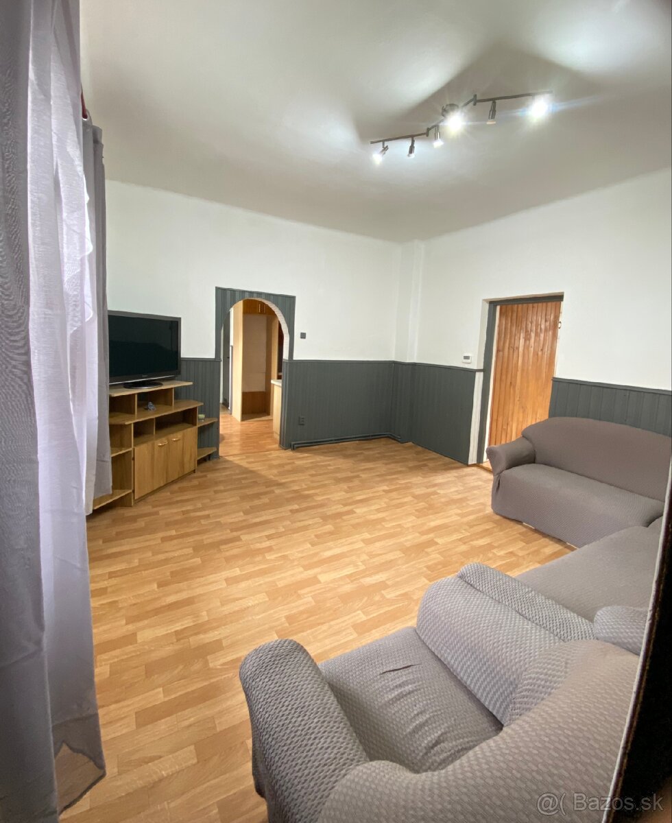 Predám 3-izbový byt Lednické Rovne - 11