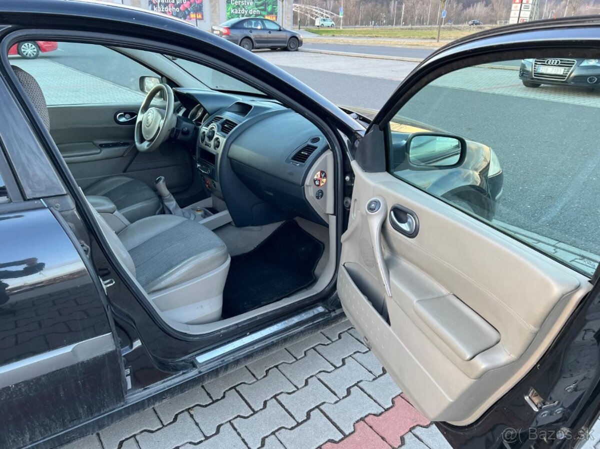 Renault Megane 1.6i 16V 83kw STK 3/2027 - 11