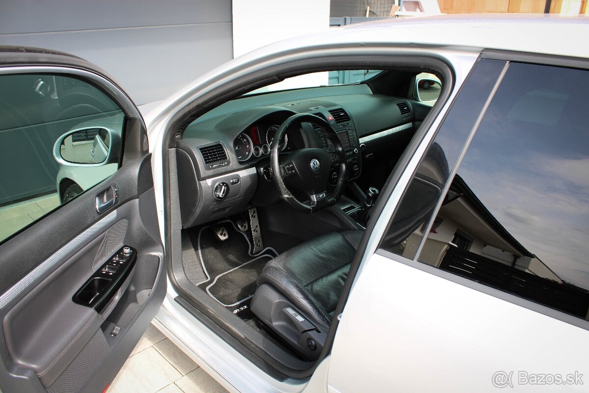 Volkswagen Golf R32 3.2 V6 4-Motion - 11