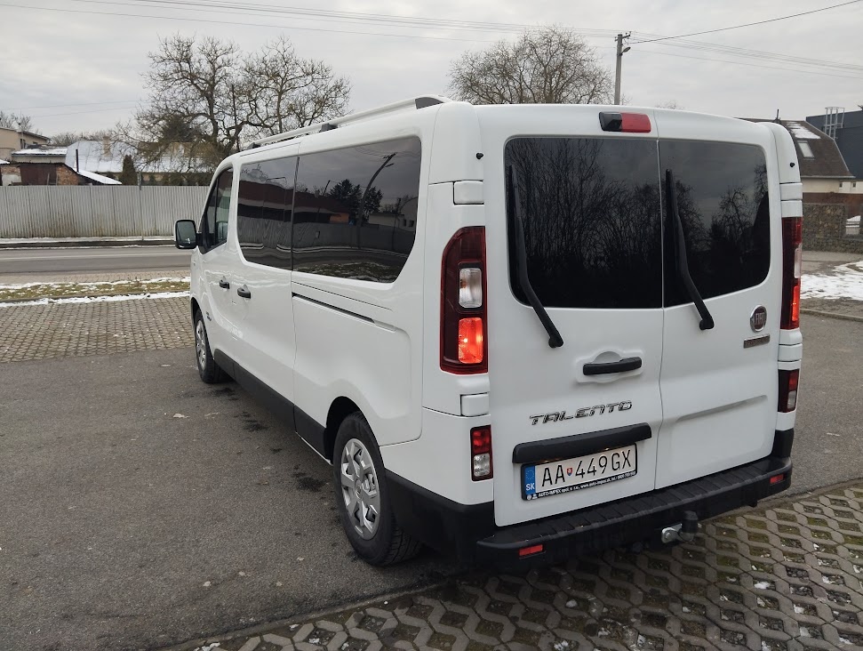 9-miestny minibus prenájom - 11