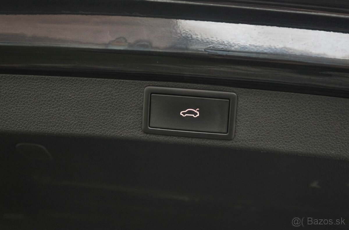 Škoda Octavia Combi 2.0 TDI RS DSG - 11