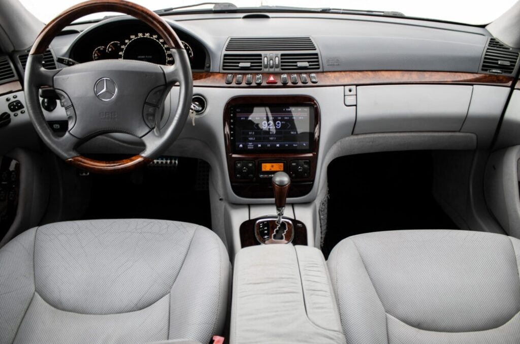 Mercedes-Benz S-triedy 500 (2000) - 11