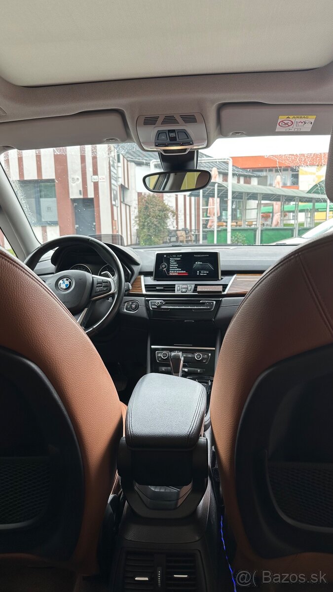 BMW 218d Active Tourer Luxury line - 11