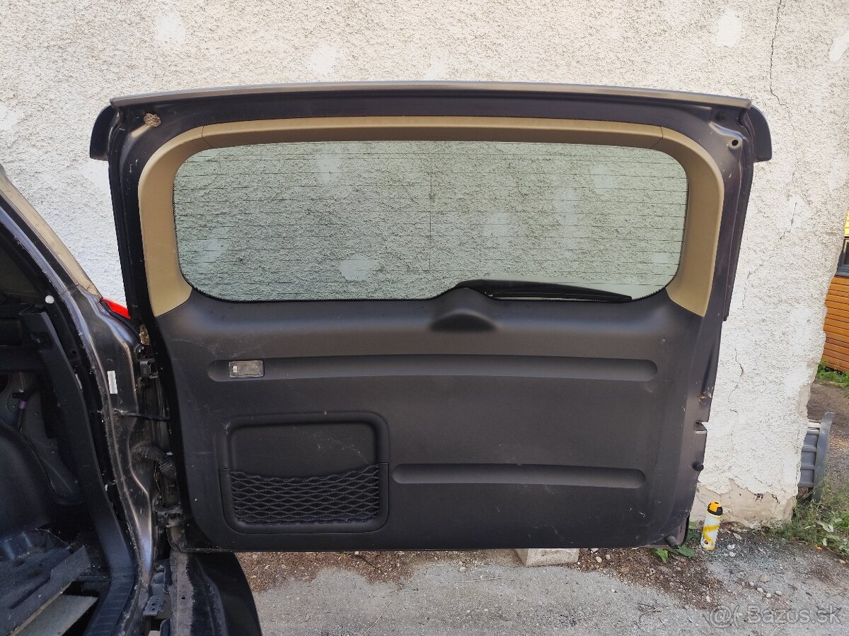 Rozpredám Toyotu Rav4. - 11