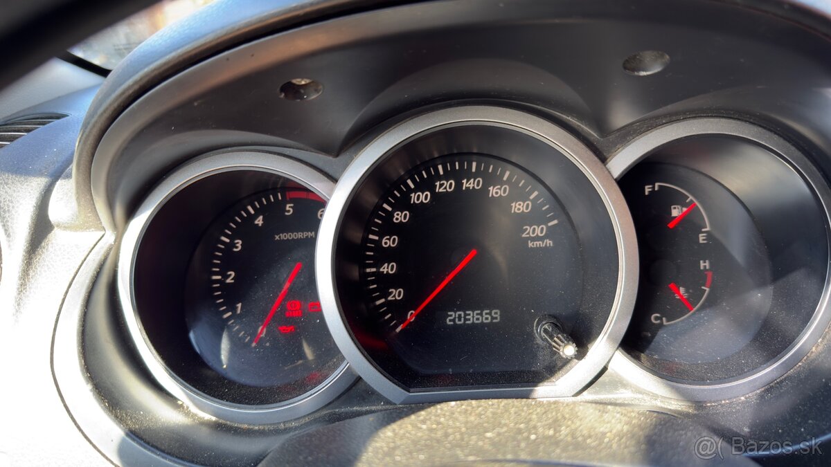 Suzuki Grand Vitara 1.9DIDS - 11