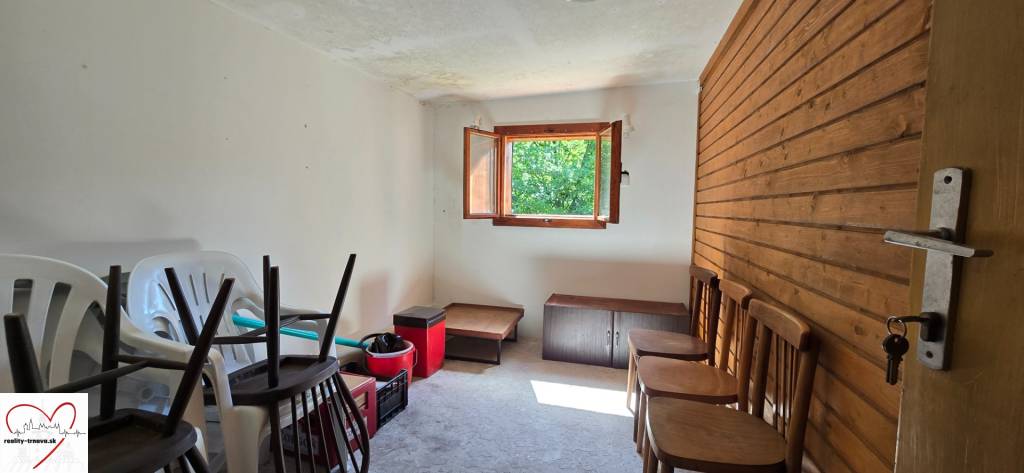 Murovaná chata pod lesom, Píla - 11