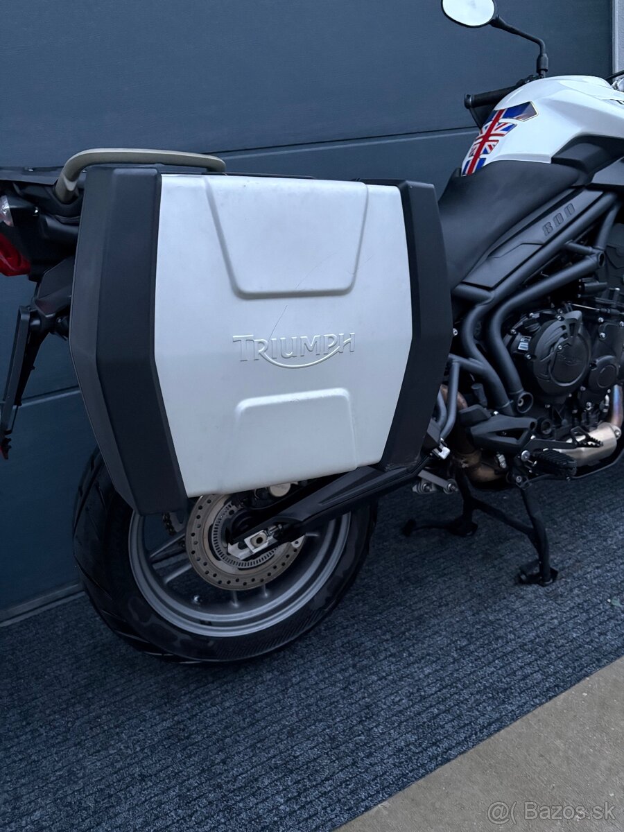 Triumph Tiger 800 ABS - 11