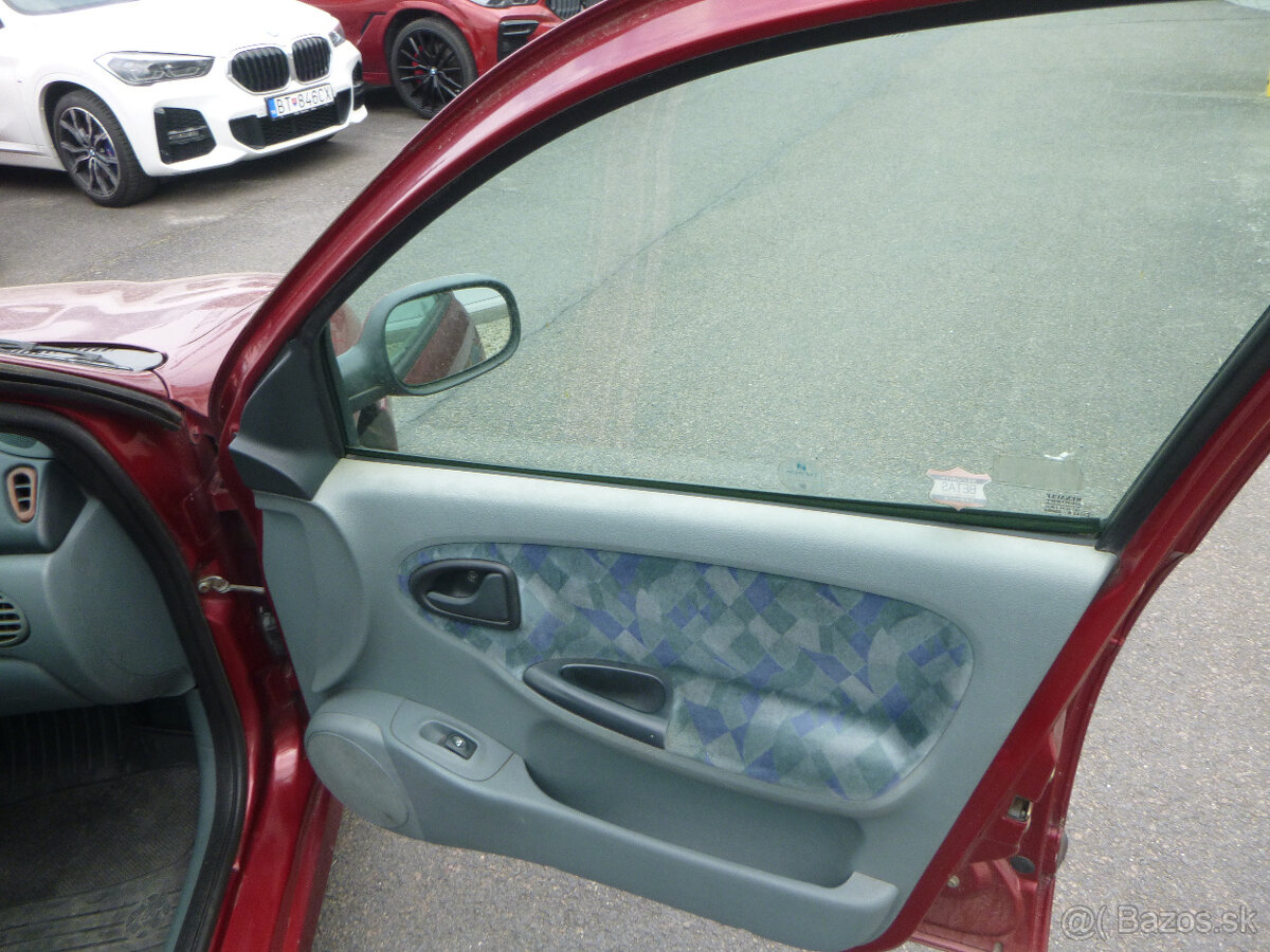 Renault megane 1,4i 1997 - 11