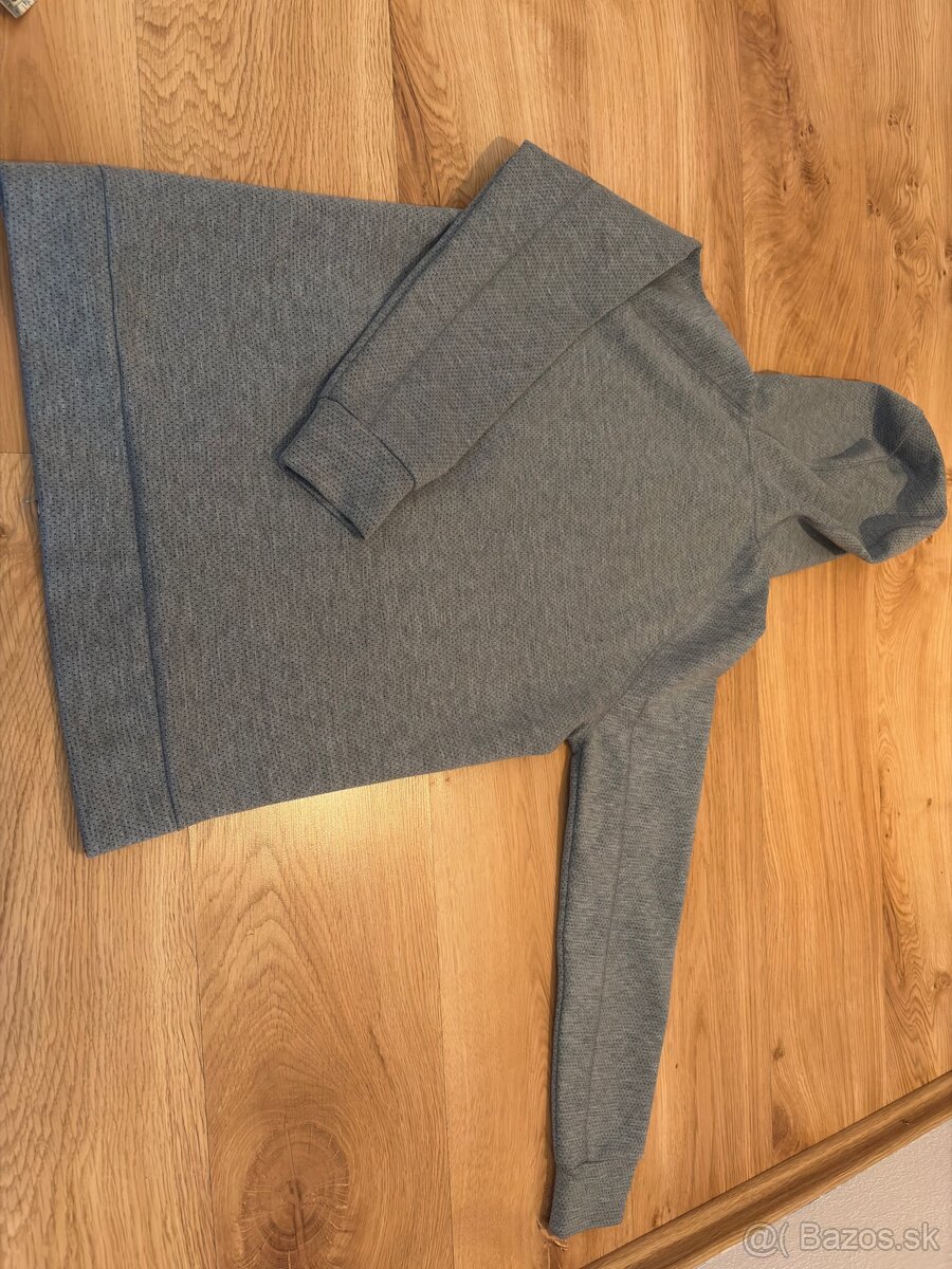 Tricka a mikiny - 11