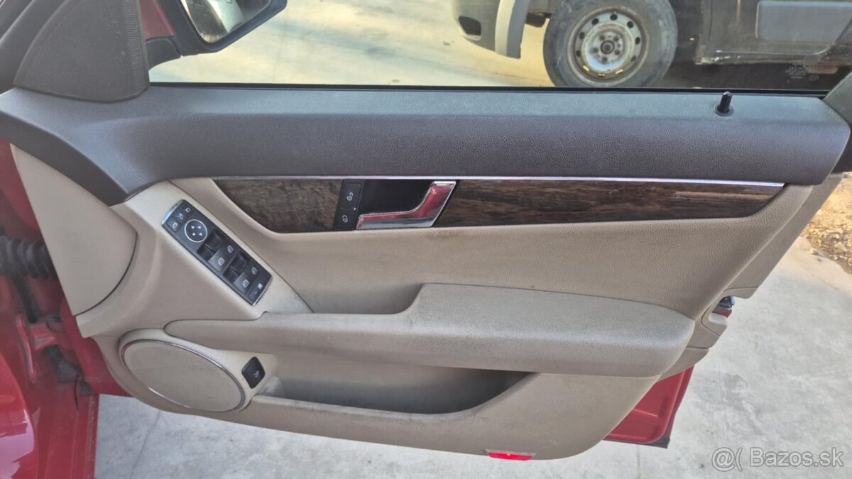 Mercedes C200 Elegance W204 2,2CDI100kw kód:64681 - 11