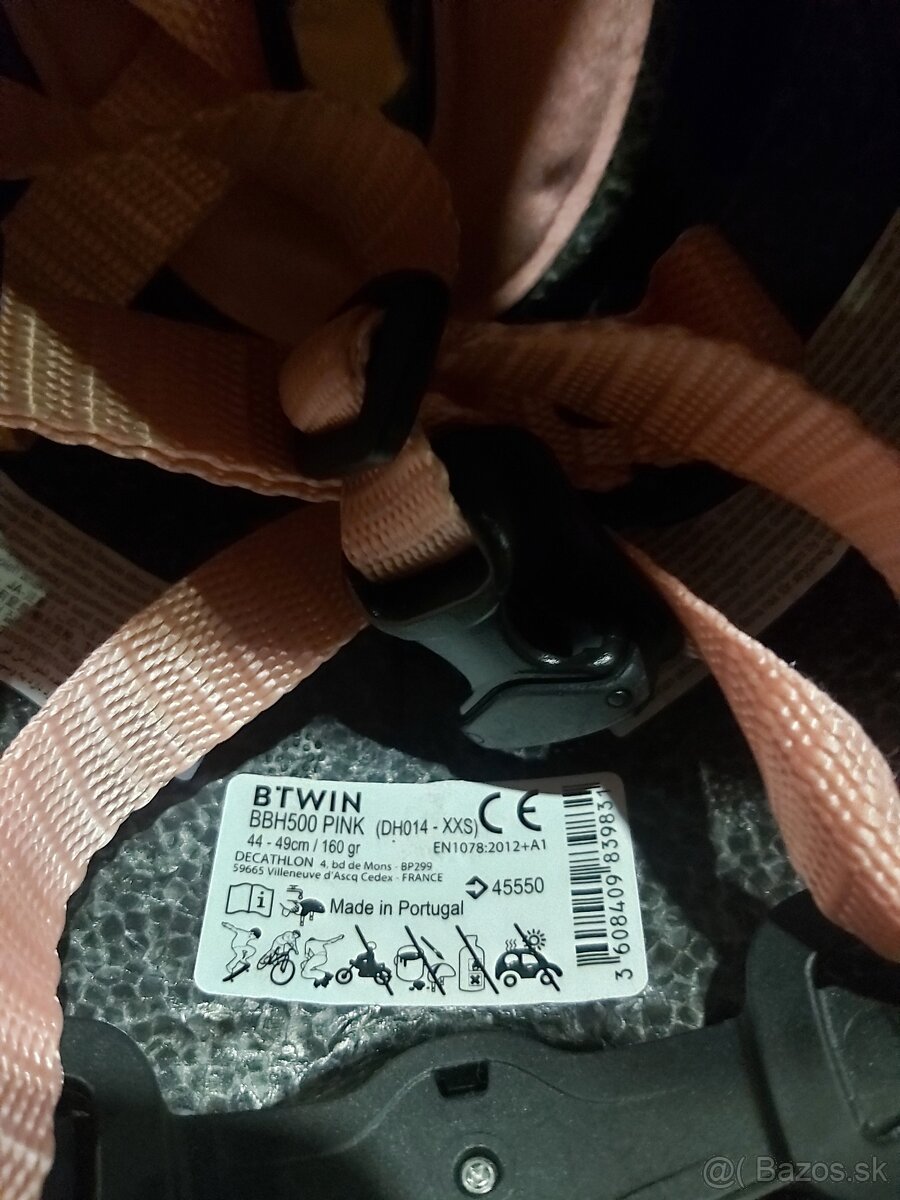 Juniorská a detská ochranná prilba na bicykel,kolobežku - 11