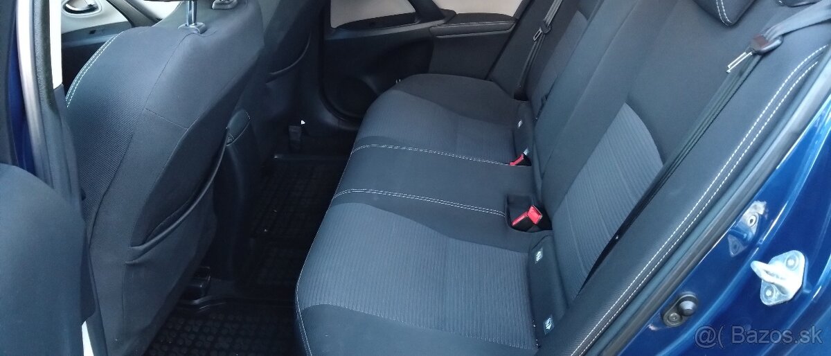 Toyota Avensis 1.8 Valvematic Active - 11