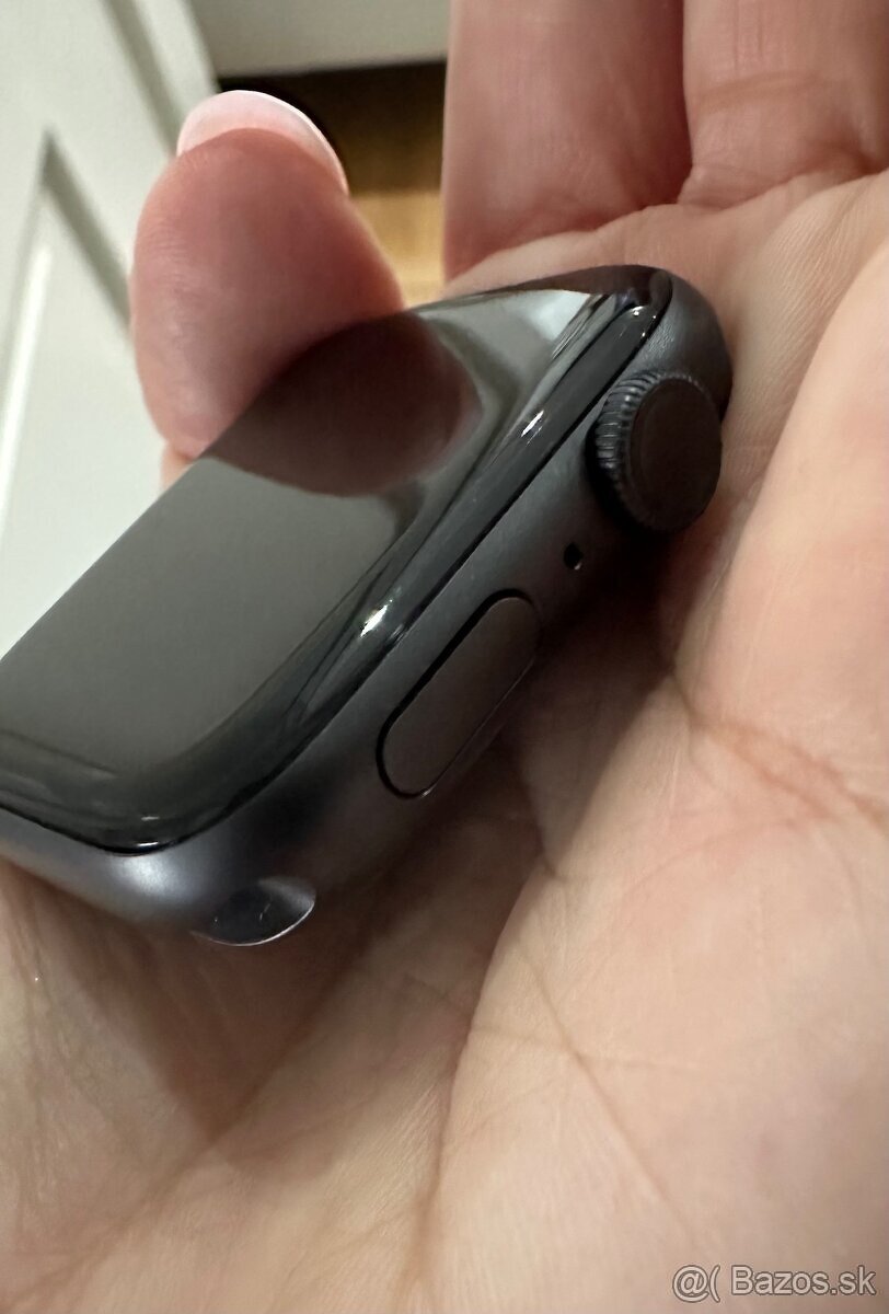 Apple Watch series5 44MM - 11