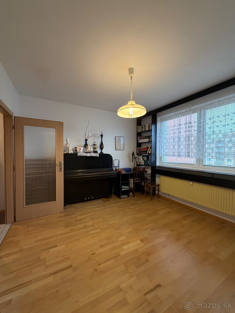 2xwc, 2x loggia, priestranný 4 izbový byt Ťahanovce - 11