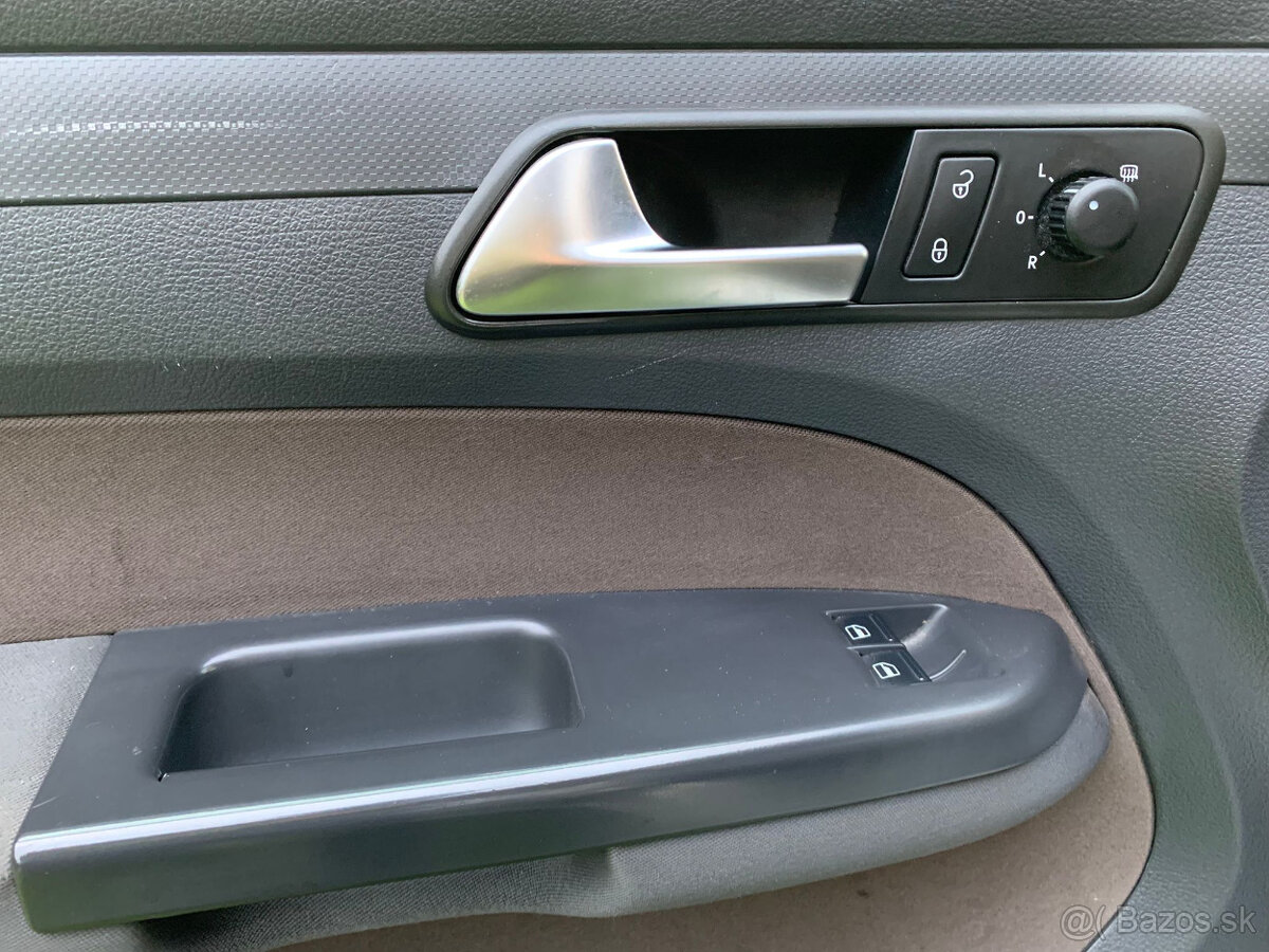 VW Caddy 1,6 75kw, 2011 nová stk. - 11