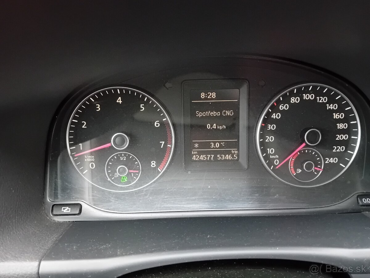 WOLKSWAGEN TOURAN - 11