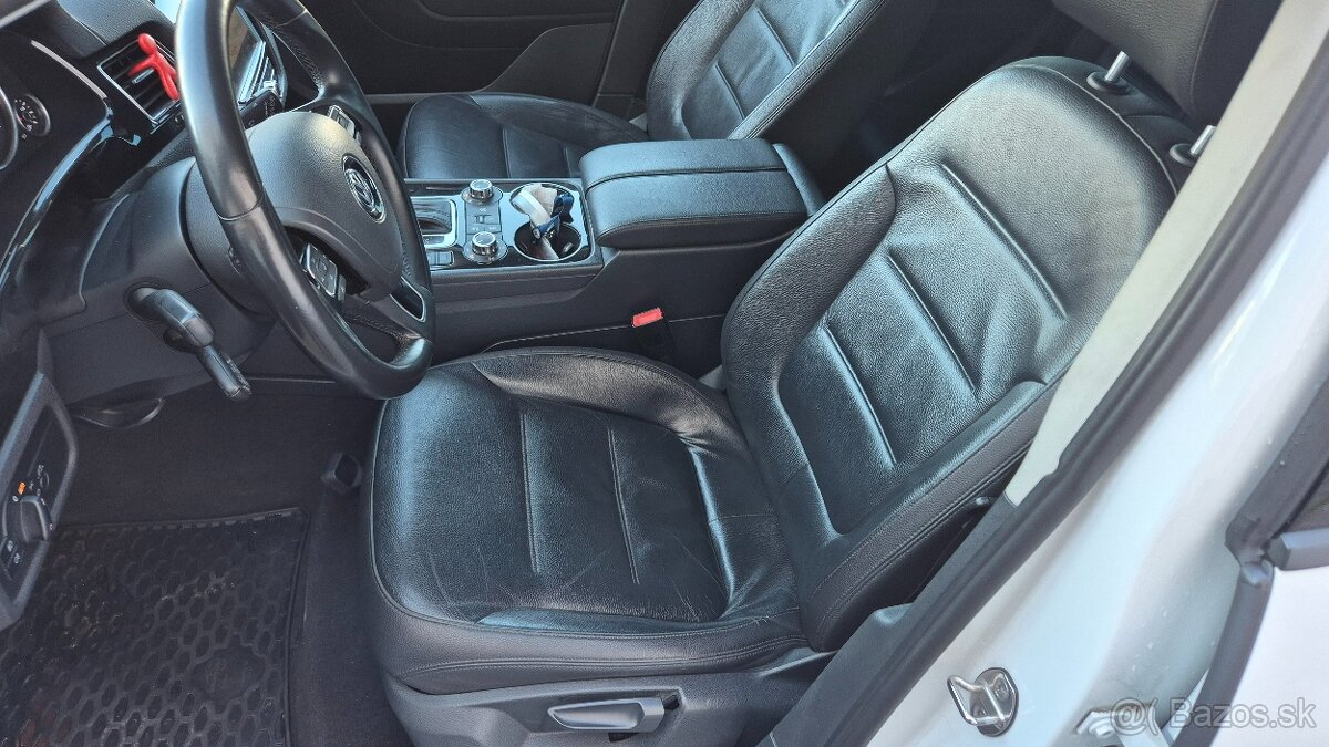 Volkswagen Touareg II 3.0 V6 TDI 240k BMT Premium 4XMOTION - 11
