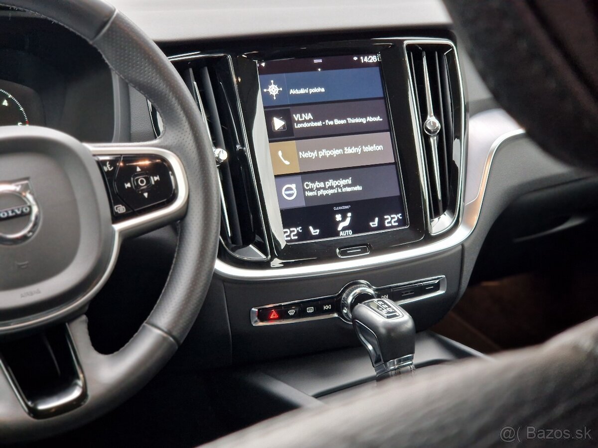 Volvo V60 D4 Momentum AWD A/T - 11