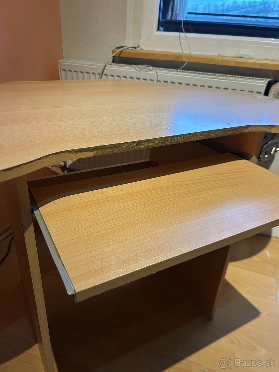 Rohový počítačový stôl - 11