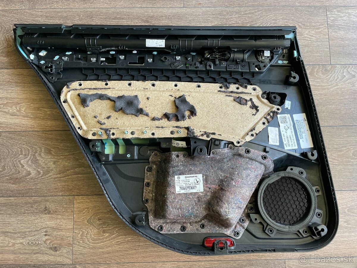 Výplne dverí Passat B8 - 11