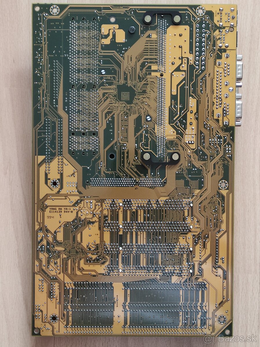 Predam zakladne dosky s Intel 440BX - 11