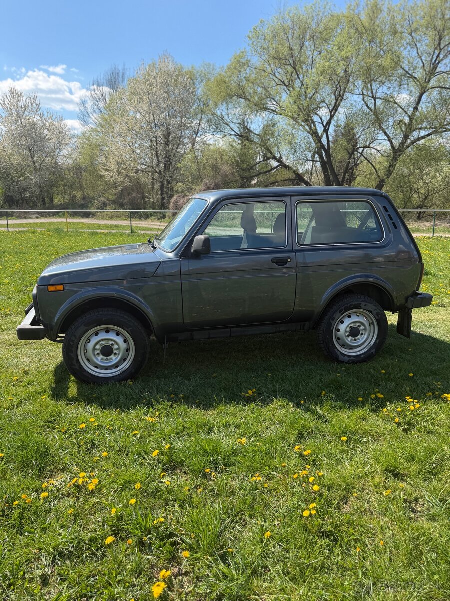 Lada 4x4 Niva - 11