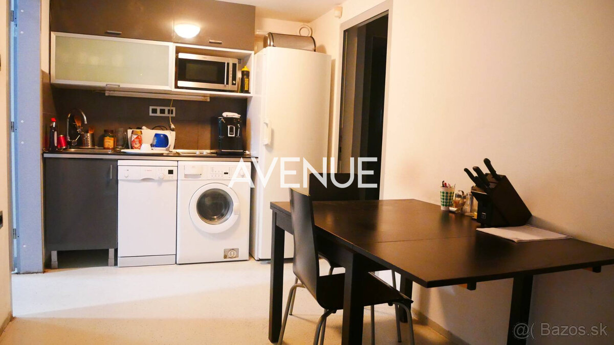 AVENUE | samostatný, zariadený výrobno – skladový areál, Svä - 11