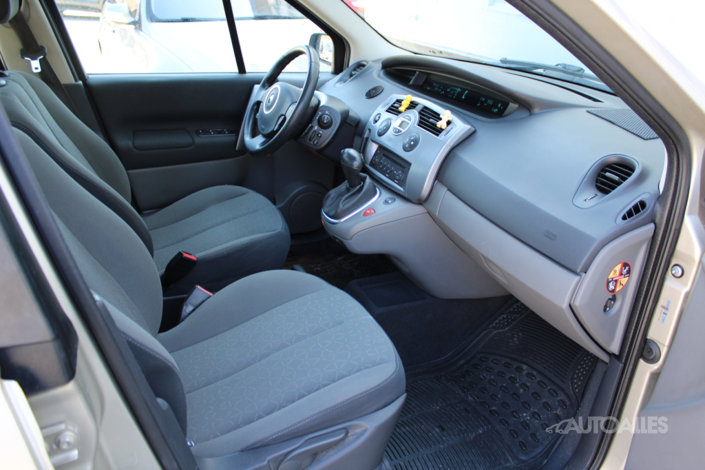 Renault Scénic 1,9 DCi 96 kW AUTOMAT - 11