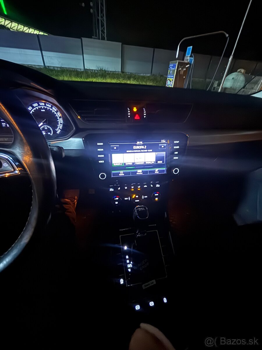 Predám Škoda Superb 12/2016.. - 11