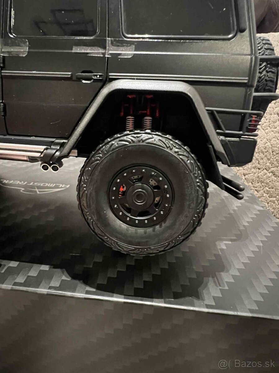 1:18 Mercedes (Almost real) - 11