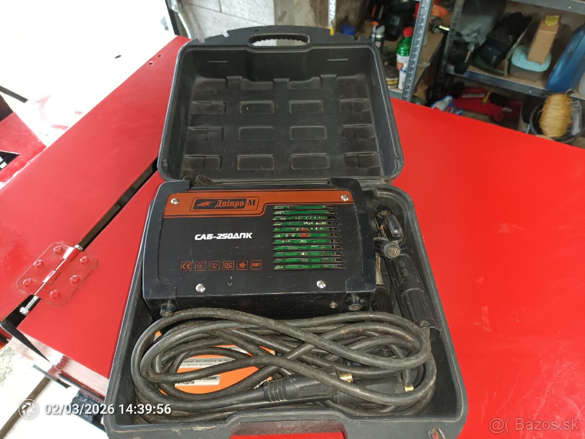Invertorová zváračka Dnipro M SAB-250DPK - 11