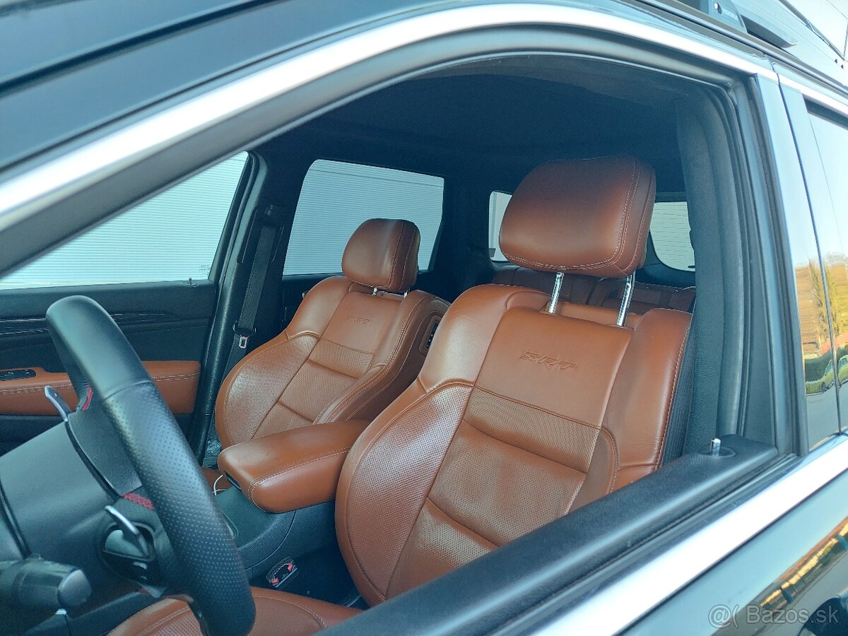 Jeep Grand Cherokee SRT 6.4L HEMI® V8 - 11