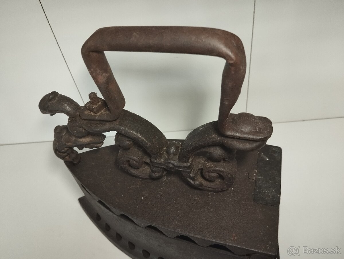 Atypická sběratelská žehlička DRAK s hvězdou - 11