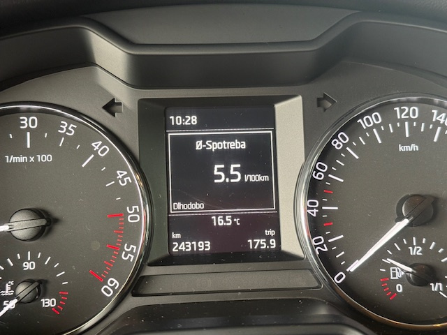 Škoda Octavia Combi 1.6 TDI 110k Ambition - 11