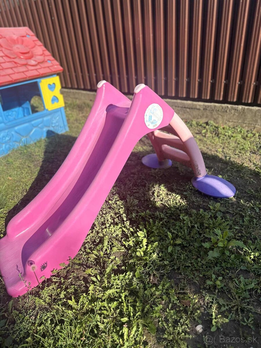 Predaj nábytku a hračiek. - 11