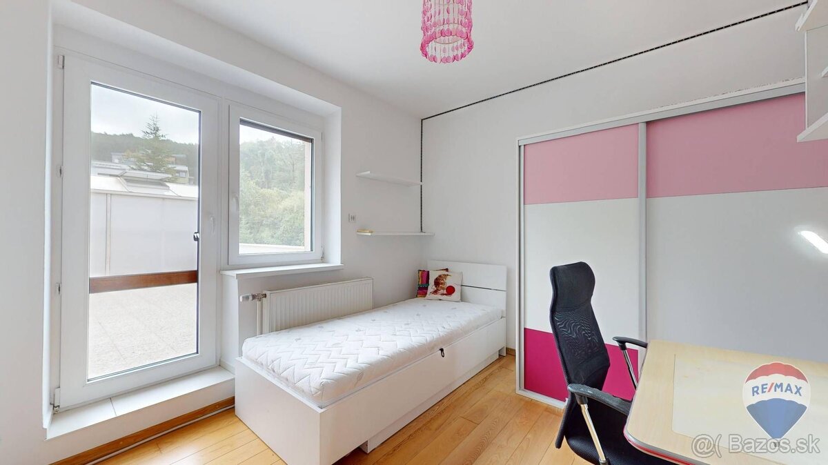 REZERVOVANÉ Na predaj veľkometrážny 5i exkluzívny byt s ter - 11