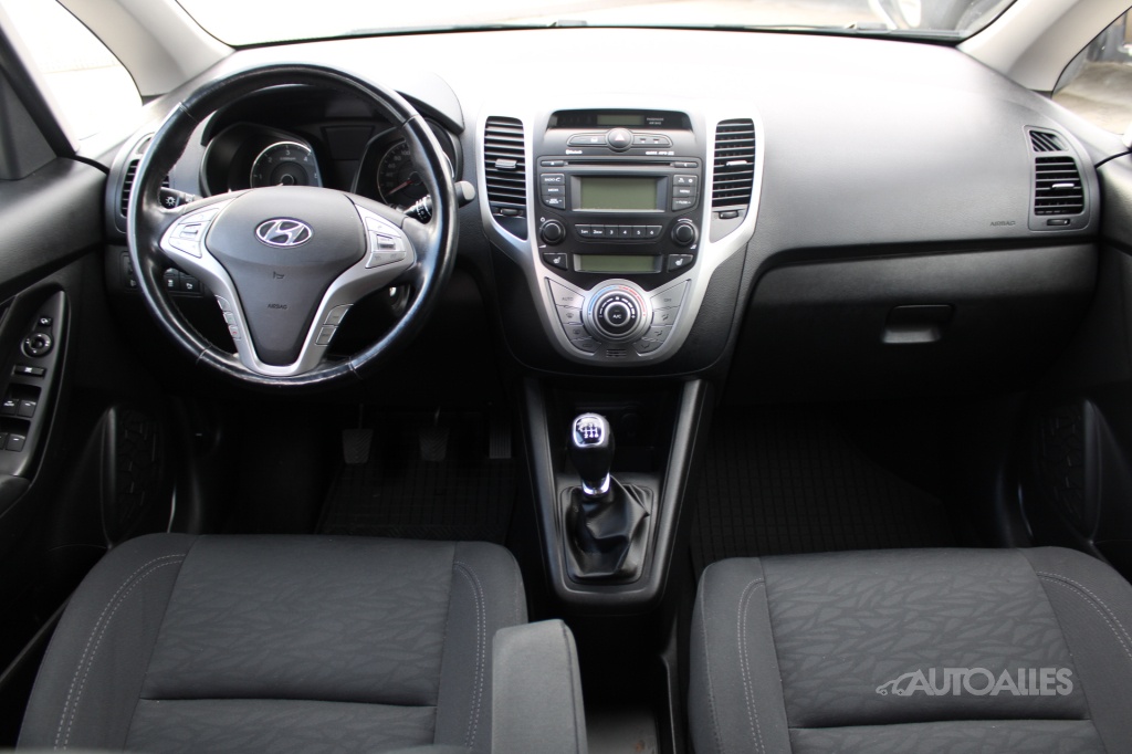 Hyundai IX20 1,6 CRDi 94 kW - 11