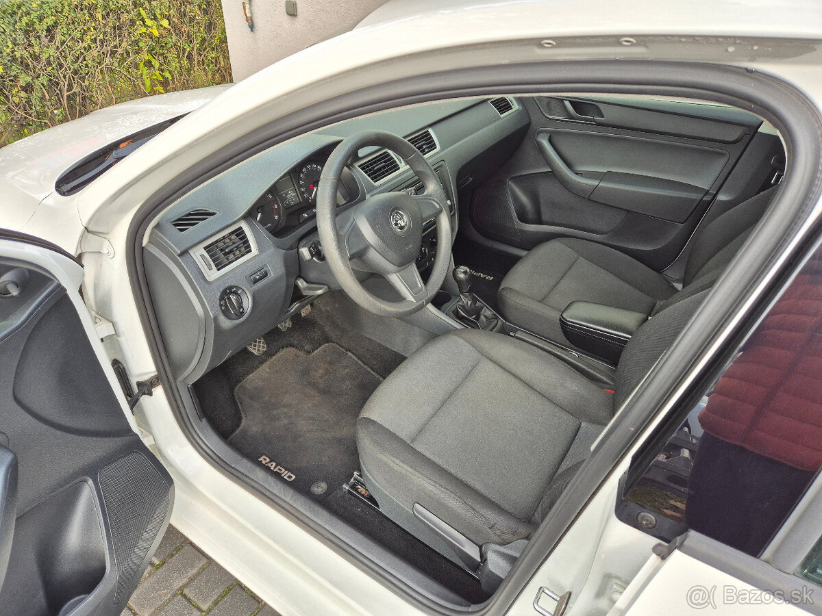 Škoda Rapid 1,2 TSi Speceback Klima ESP PDC 169.000Kč - 11
