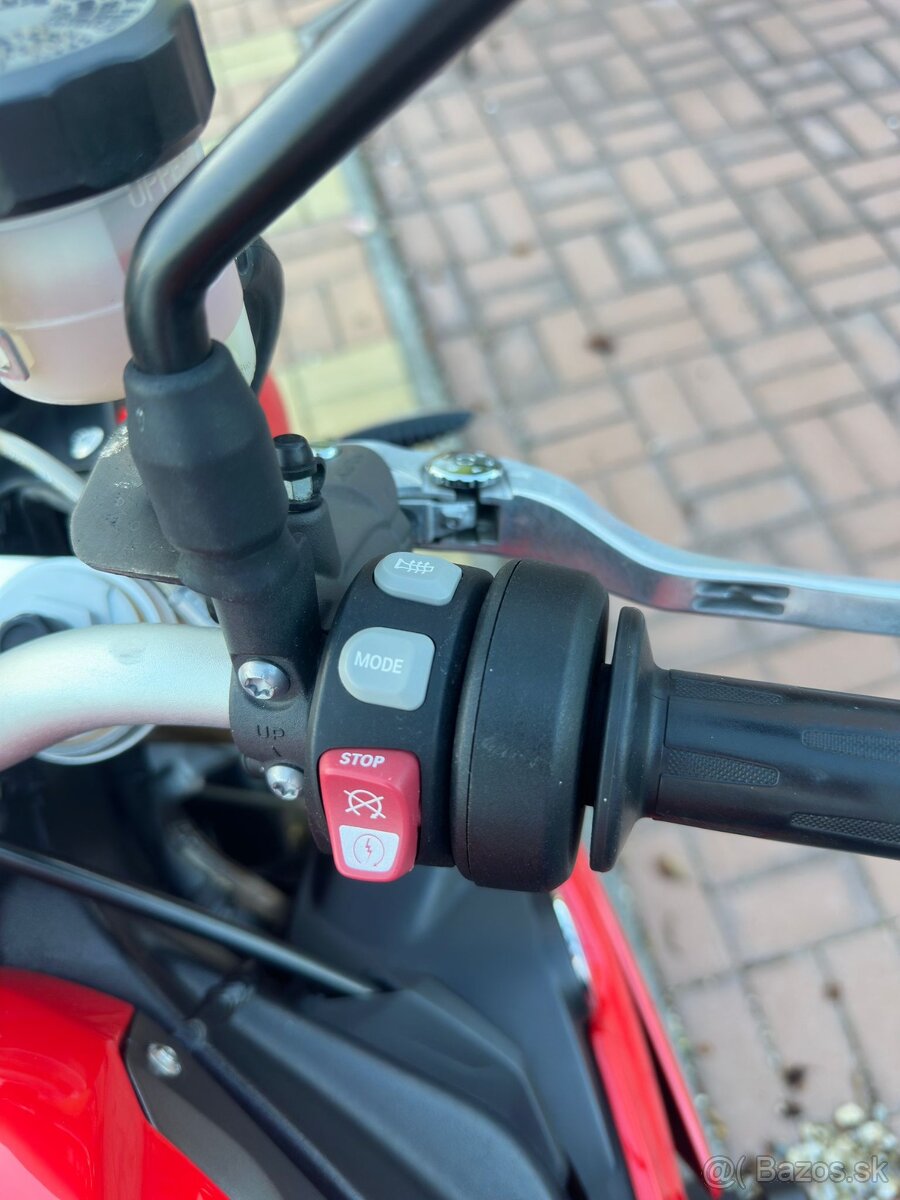 BMW S1000R - 11