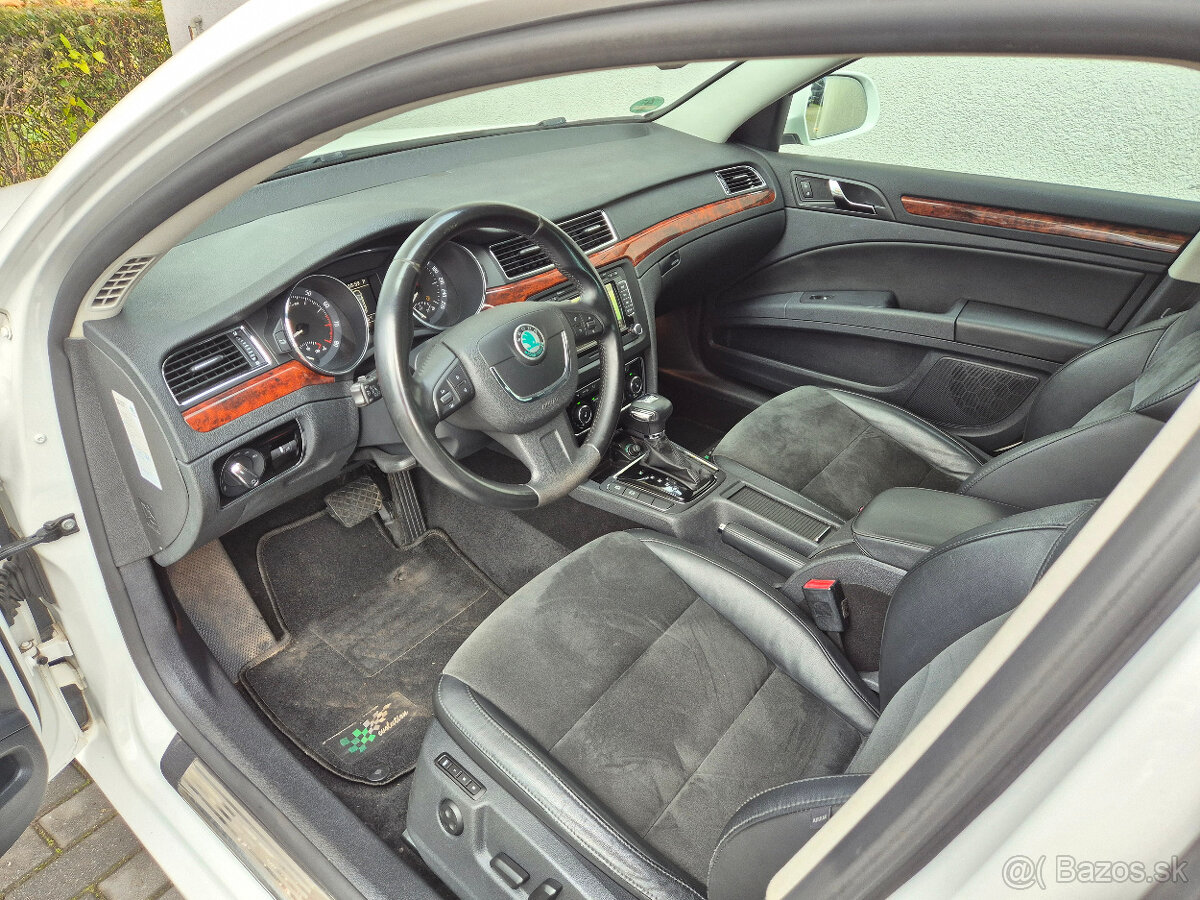 Škoda Superb 3,6 FSi V6 DSG Alcantara Combi TZ 199.999Kč - 11