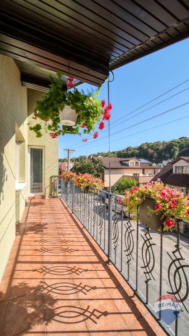 REZERVOVANÉ: Rodinný dom s garážou a krásnym pozemkom Banka - 11