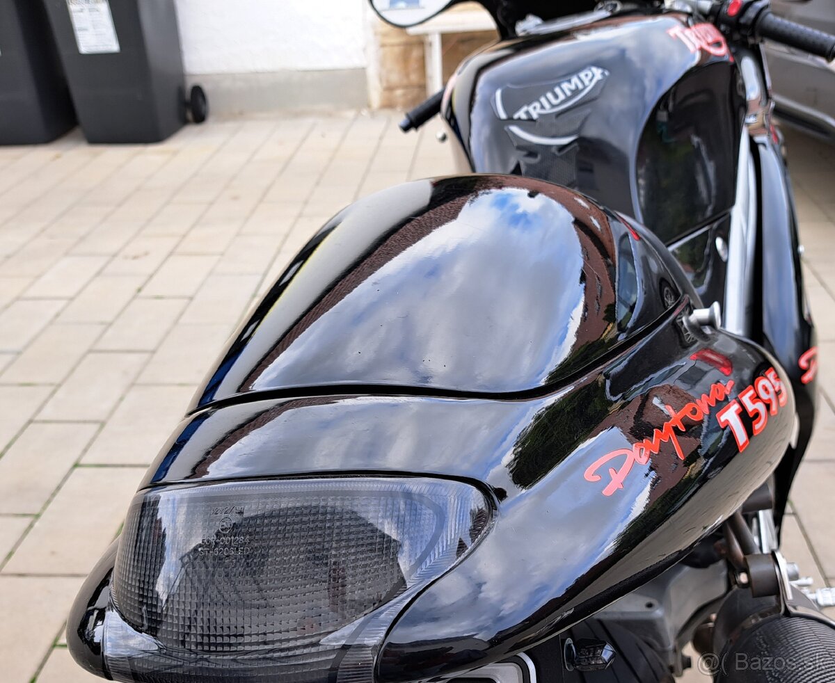 Triumph Daytona T595 - 11