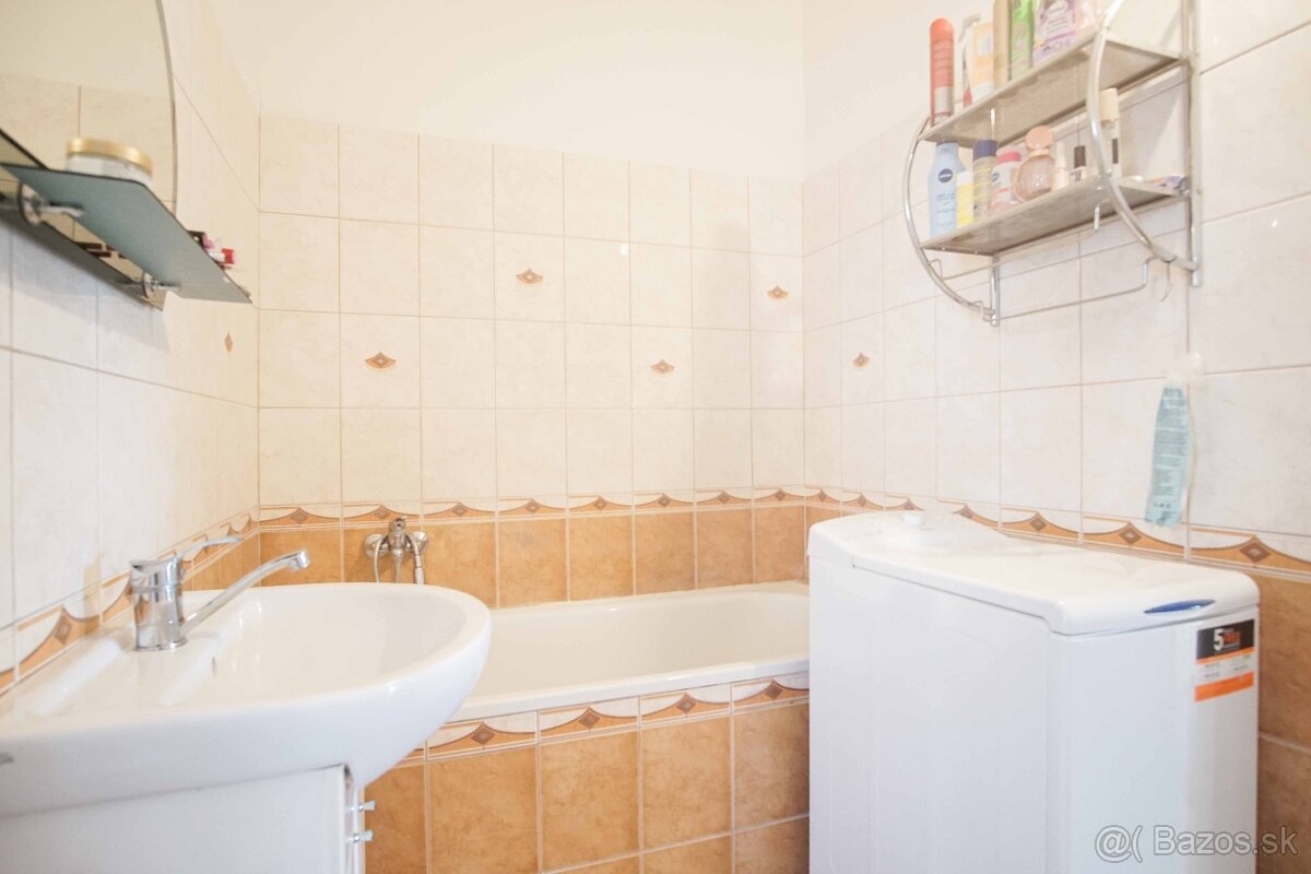 Veľký 3-izbový byt s 2 balkónmi na ul. Nábrežná, Nové Zámky - 11