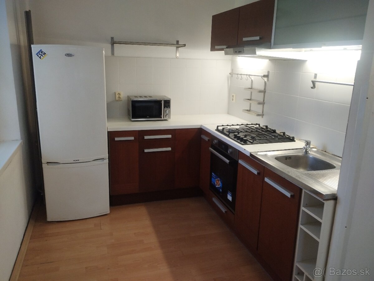 3 izbový byt na Sídlisku Terasa. - 11