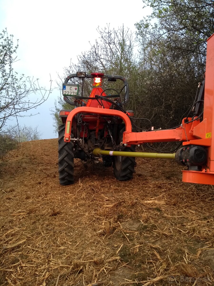 Priekopovy kladivkovy svahový mulčovač 165cm za traktor - 11