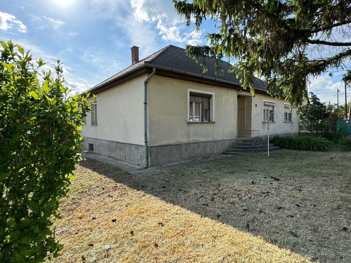 MAĎARSKO - FORRÓ / ENCS - ABÚJDEVECSER - 5 IZBOVÝ DVOJDOM I - 11