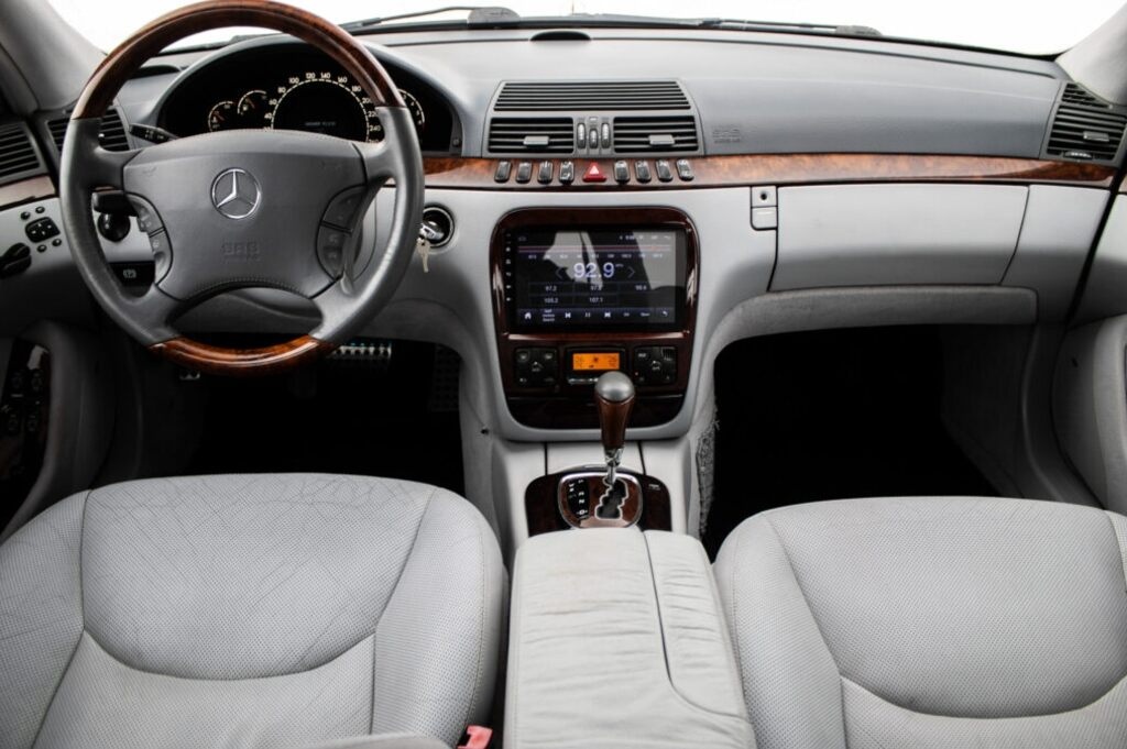 Mercedes-Benz S-triedy 500 (2000) - 11