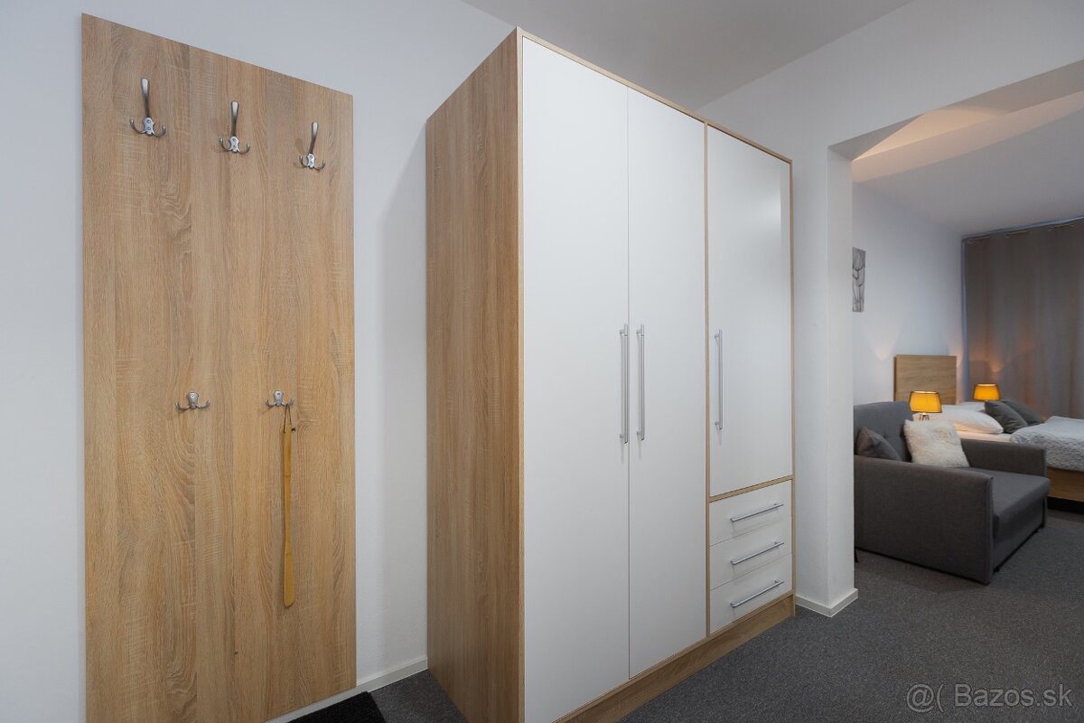 Kompletne zariadený apartmán v Bešeňovej - 11
